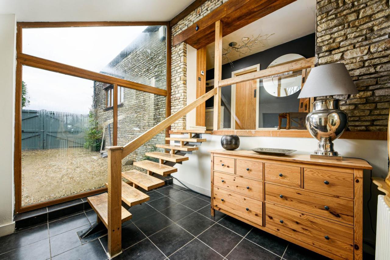 The West Barn Near Bath, Sleeps 24 And 2 Hot Tubs Villa Bristol Exterior photo