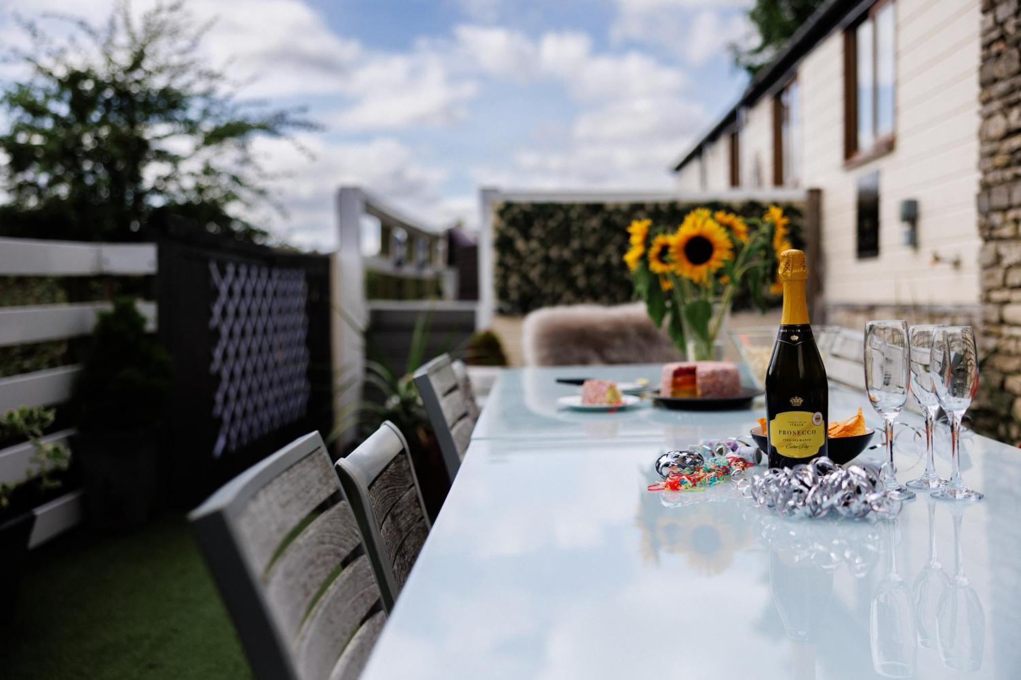 The West Barn Near Bath, Sleeps 24 And 2 Hot Tubs Villa Bristol Exterior photo