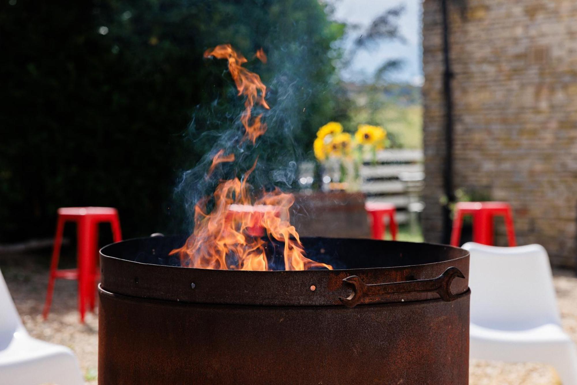 The West Barn Near Bath, Sleeps 24 And 2 Hot Tubs Villa Bristol Exterior photo